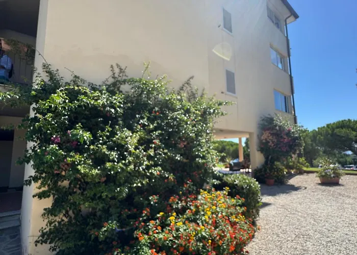 Blanco_loft708 Apartment